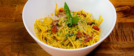 the pasta carbonara dish from cucina del capitano