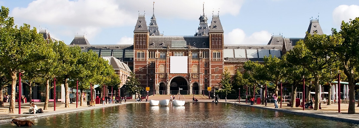 the rijksmuseum and the museum square in amsterdam