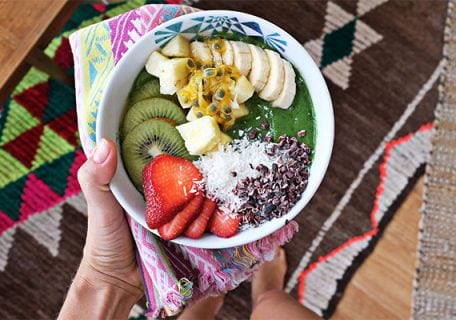 Tropical Living Inspired – My Favorite Healthy Green Smoothie Bowl Recipe