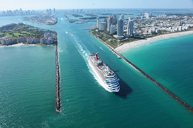 carnival cruise ship sailing from port of miami