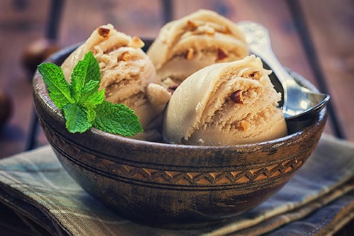 3 scoops of nutmeg ice cream from grenada
