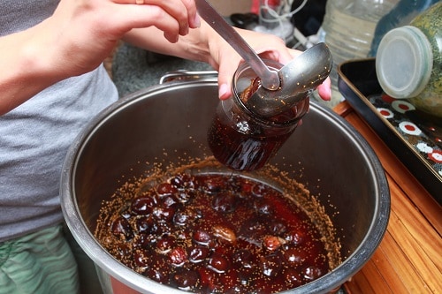 fresh fig jam being prepared