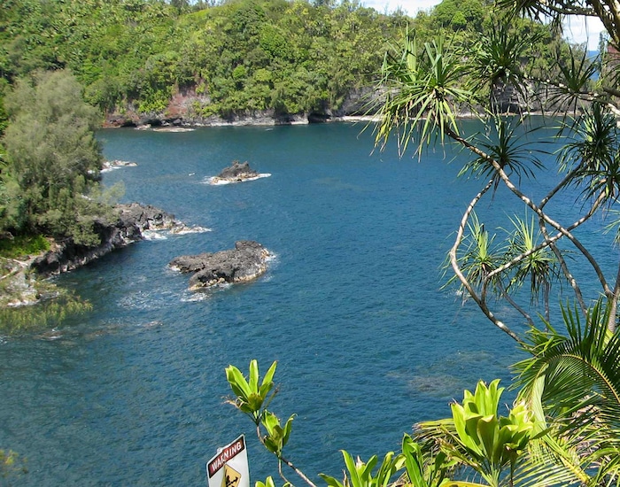 Hilo Waterfalls Spectacular - Small Group - Hilo, Hawaii, HI Shore ...