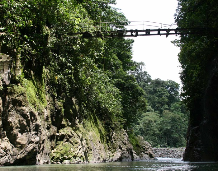 White Water Rafting - LMO Shore Excursions | Carnival Cruise Line